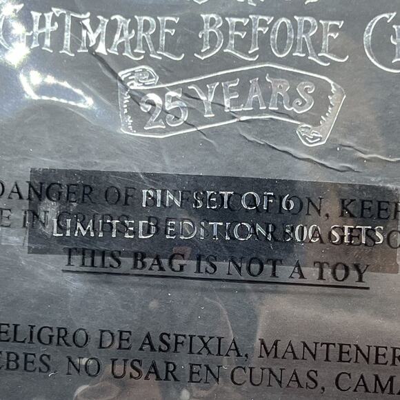 Loungefly The Nightmare Before Christmas Pin Set of 6 New York Comic Con 2018 - Picture 4 of 6